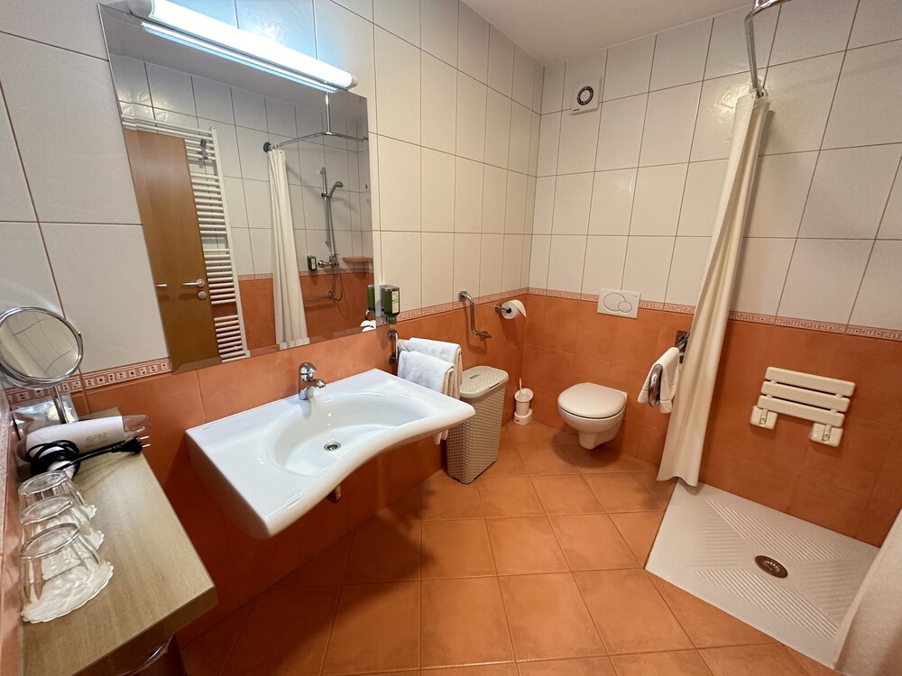 Photo 27