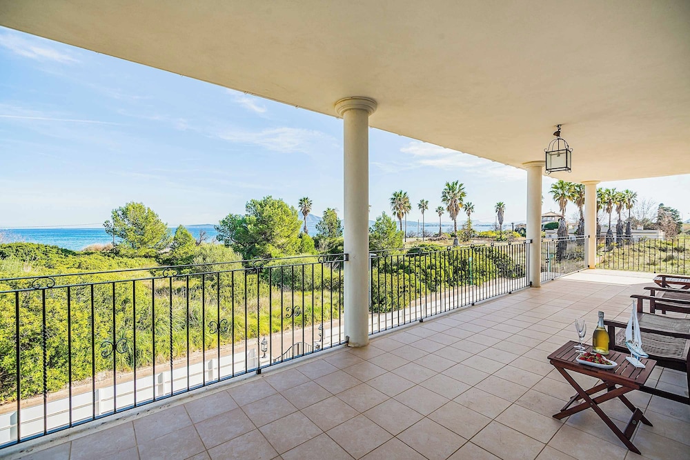 Villa Quiros II
