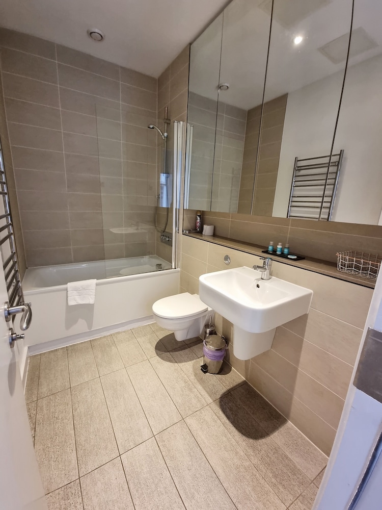 Liverpool Street Apartments