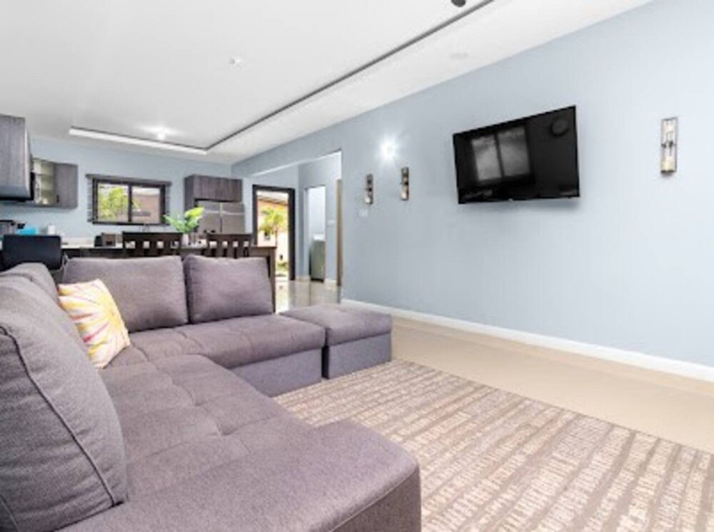 Private Cottage in Drax Hall Manor Pool Gym 24hr Secure
