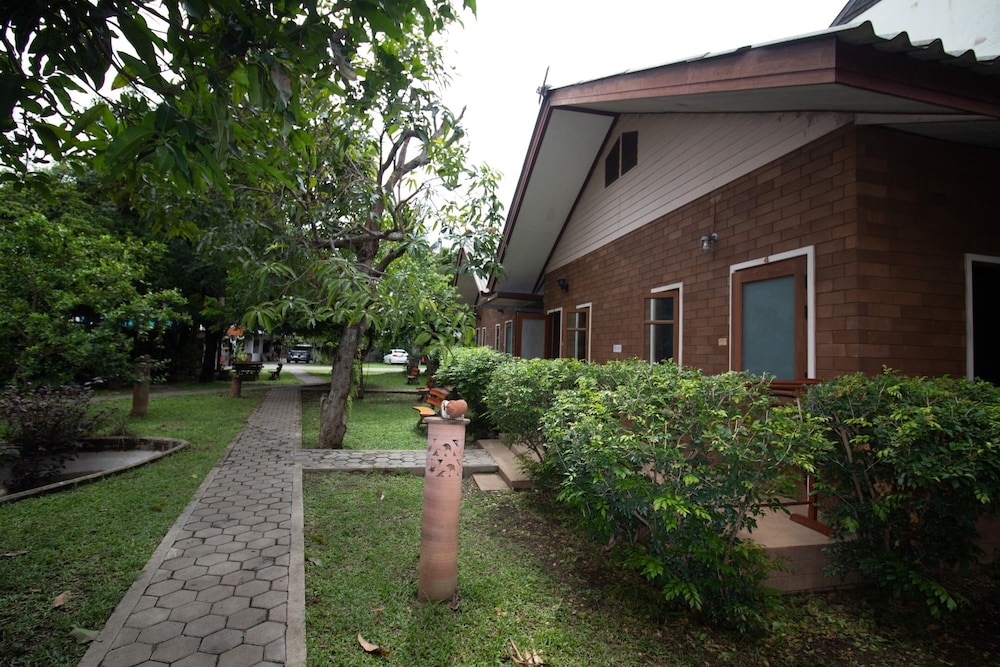 GongKaew HuenKum Hotel