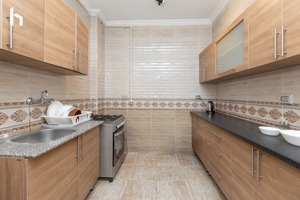 Family stay Apartment in Rehab city