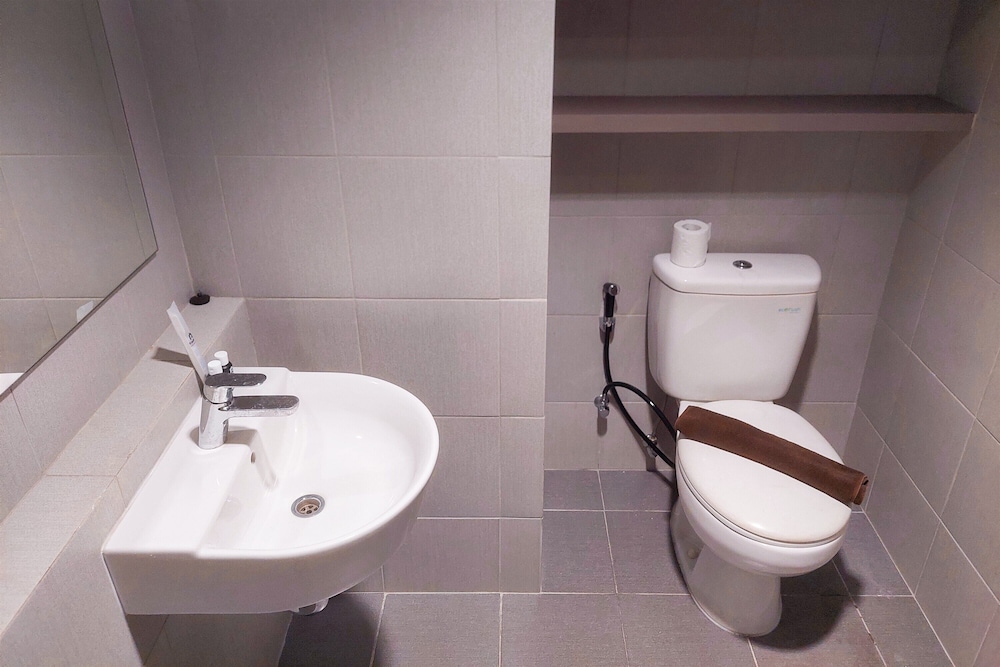Cozy Studio Apartment at Bintaro Icon