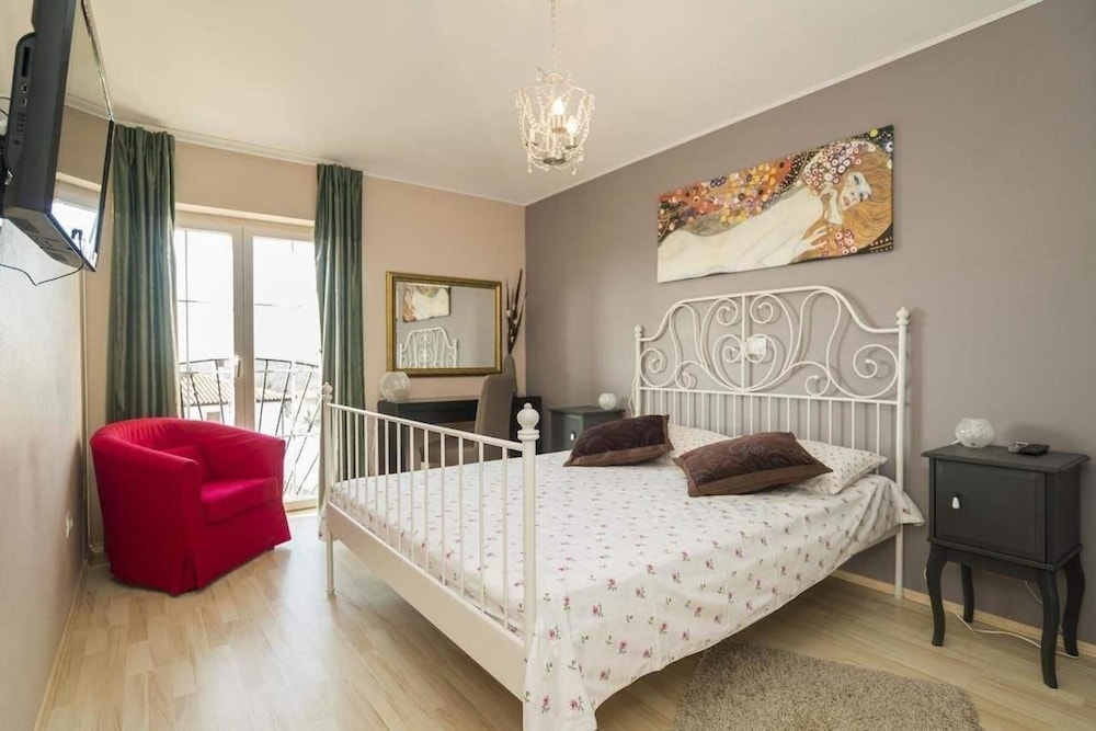 Apartments & Rooms Buoni Amici view 2