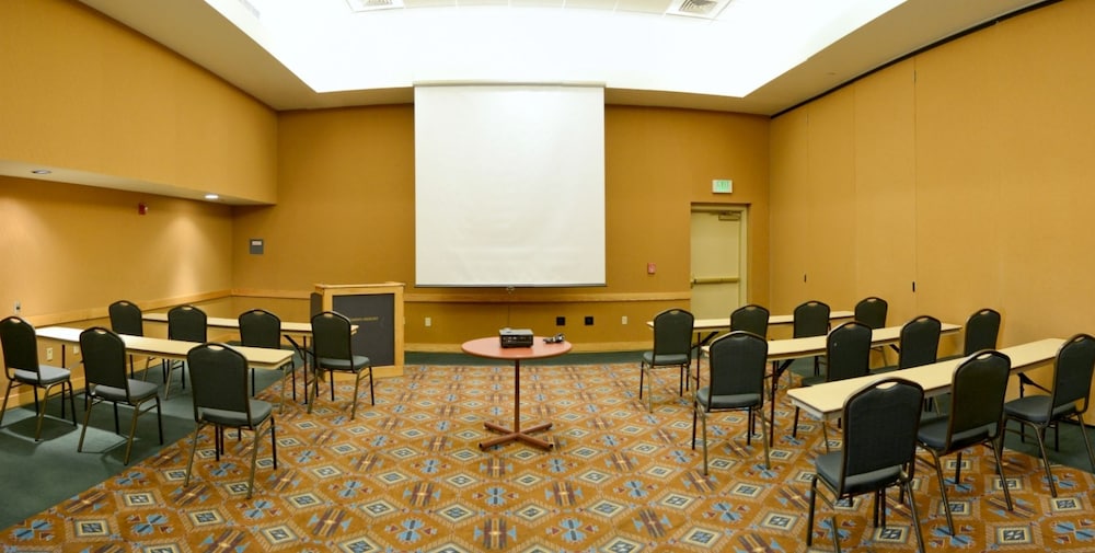 Apache Gold Resort Hotel