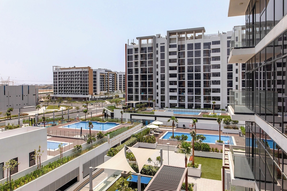 Lovely Studios at Azizi Riviera