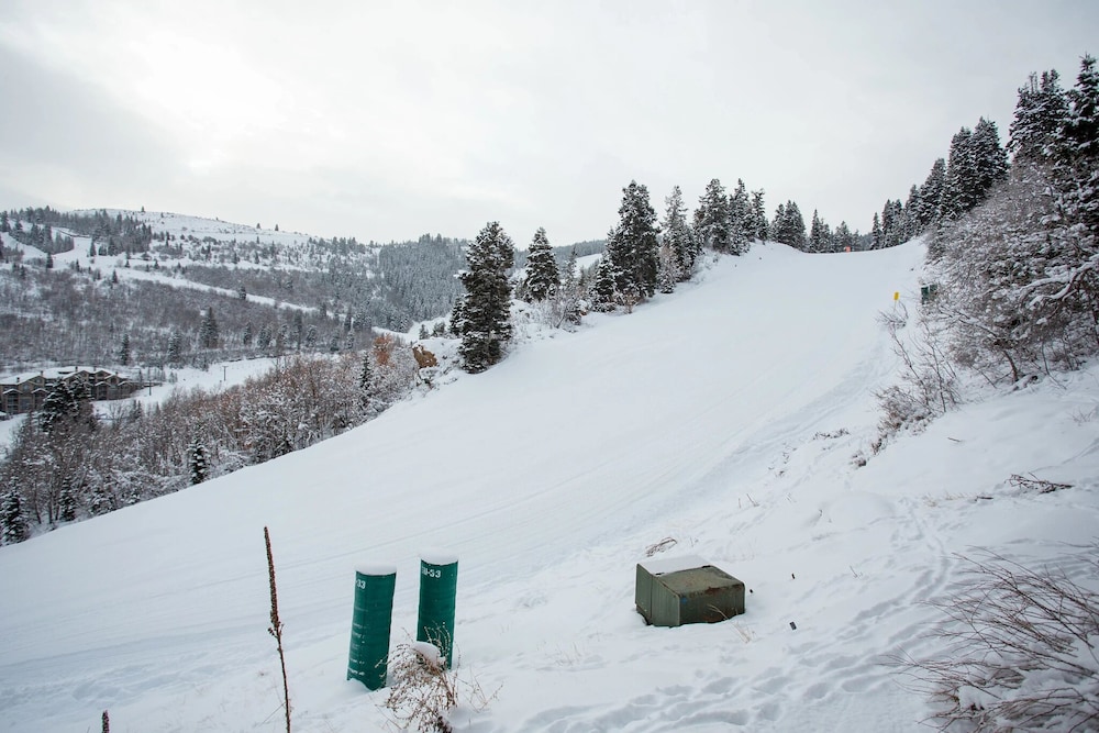 La Maconnerie at Deer Valley Resort - Four Bedroom Condo with Hot Tub #3 4 Condo