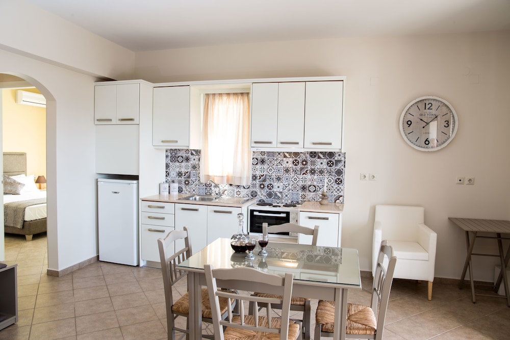 Dina Apartments