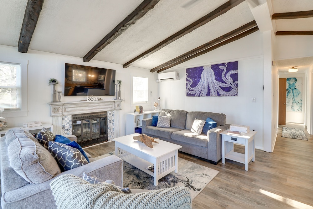 Beach Plum Manor 4 Bedroom Home
