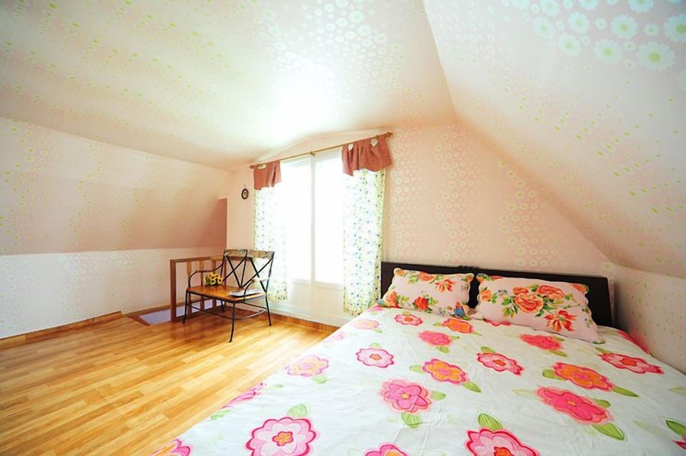 Star Song Pension
