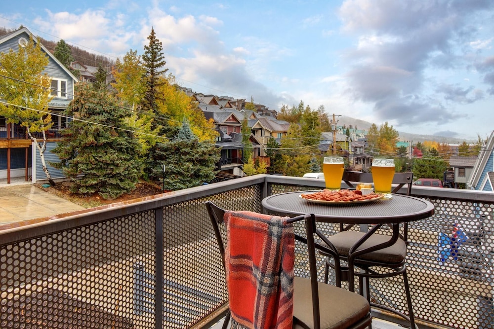 Park City Pea-1114 Hot Tub KBM Resorts
