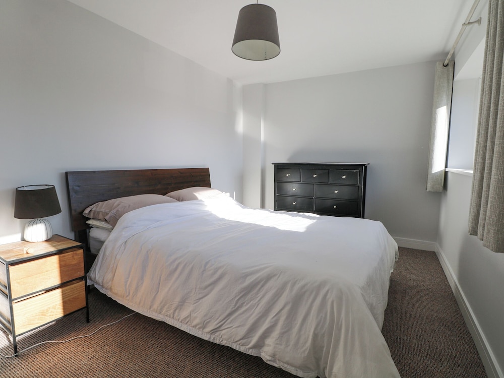 7 Daltons Place