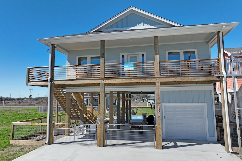 Baydream Believer Rp1509 3 Bedroom Home by RedAwning view 5