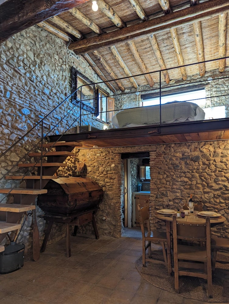 Casa Hostalets - In the Middle of the Olive Trees