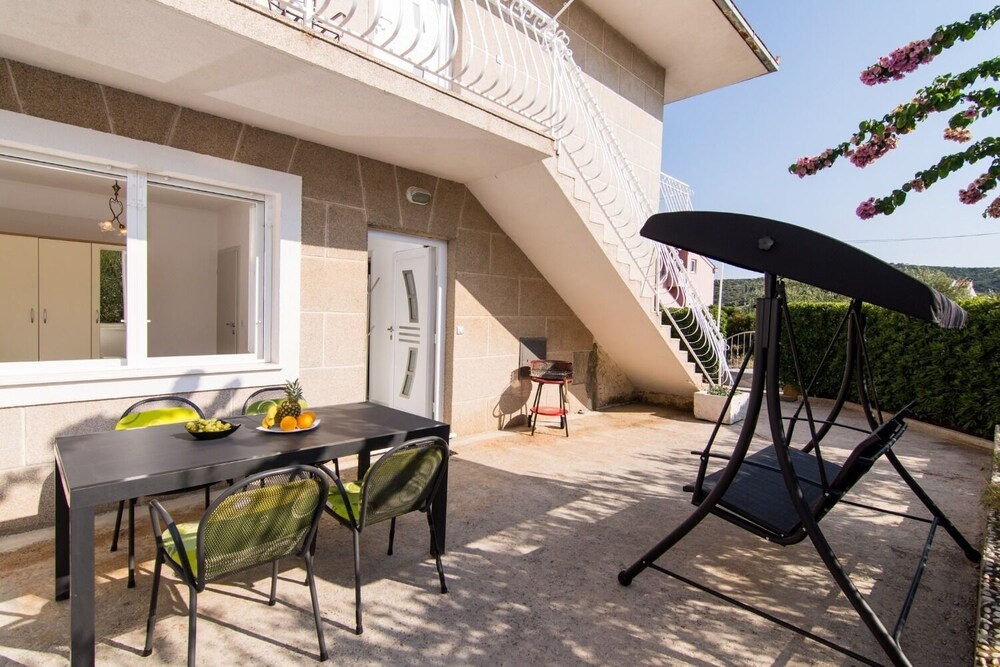 Ivica - Garden Terrace - A2 view 4