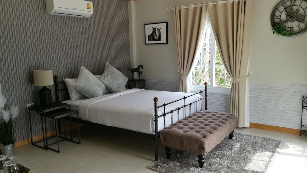 Vanida Antique Home