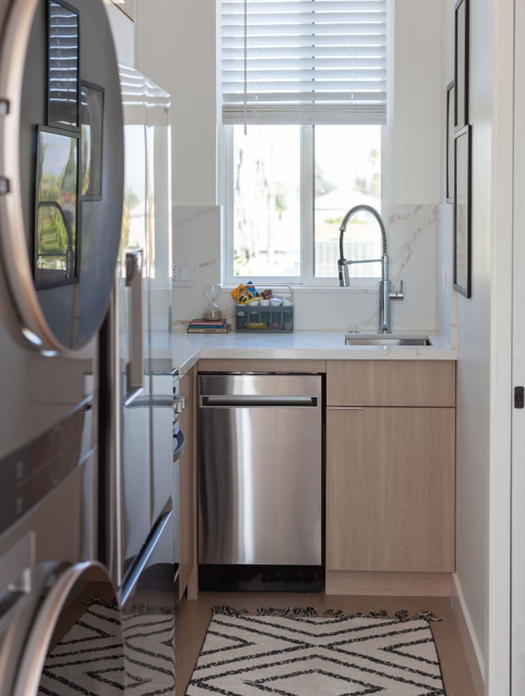 Scandinavian-style 1BR Apartment Built 2024 p83