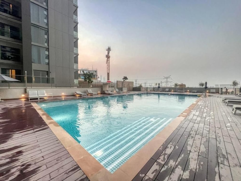 Whitesage - Elegant Apartment With Unobstructed City Views