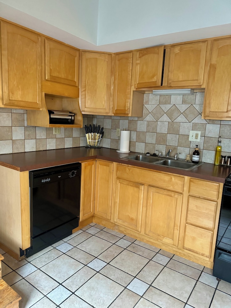 Jungle House Boutique Lofts – Downtown Columbus & Short North