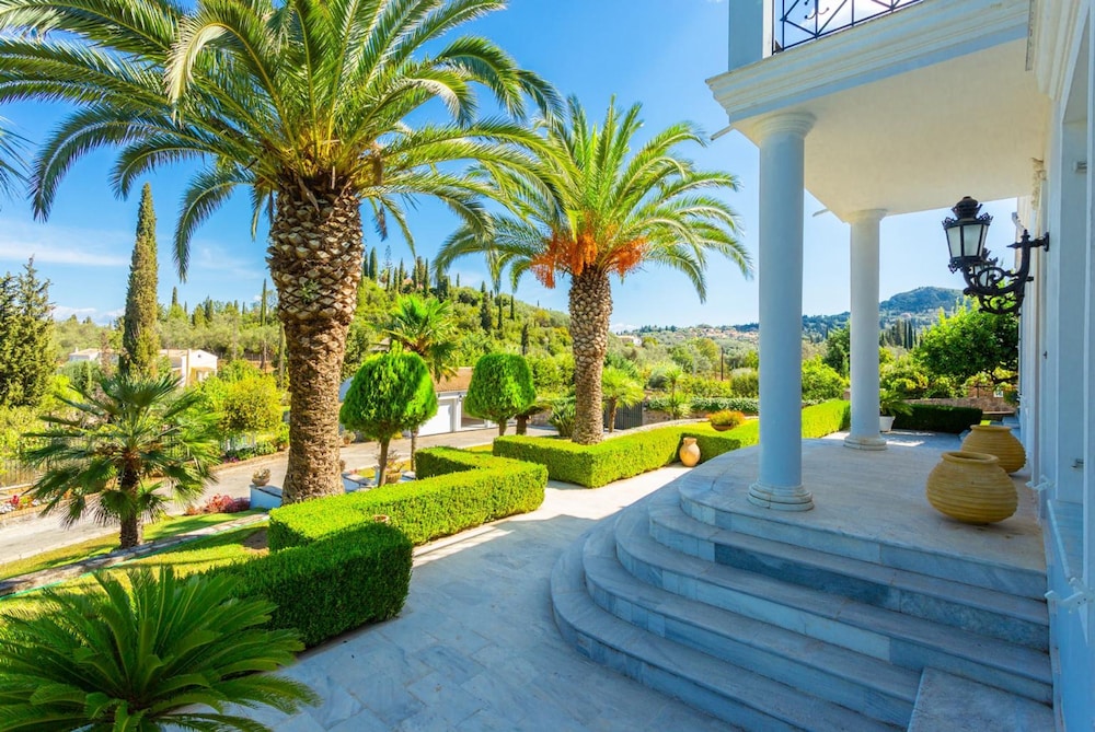 Villa Golden Tiara Large Private Pool A C Wifi