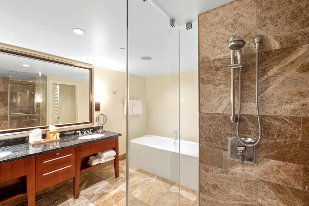 Honua Kai Konea 3 Free Rental Cars KBM Resorts Grand Suite 3 Units, 9 Bedrooms Ml-1418