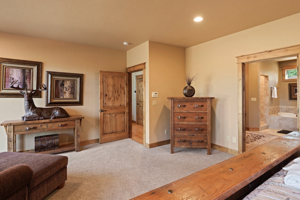 Wallowa 22 4 Bedroom Home