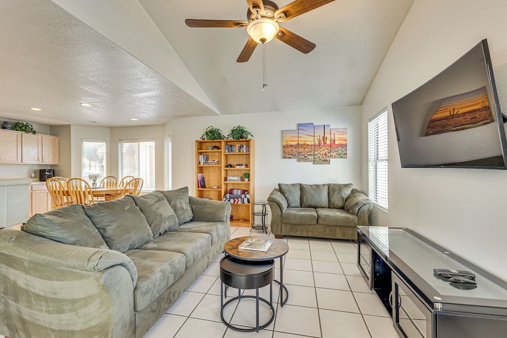 Swim w/ a View: Scenic Desert Retreat in Glendale