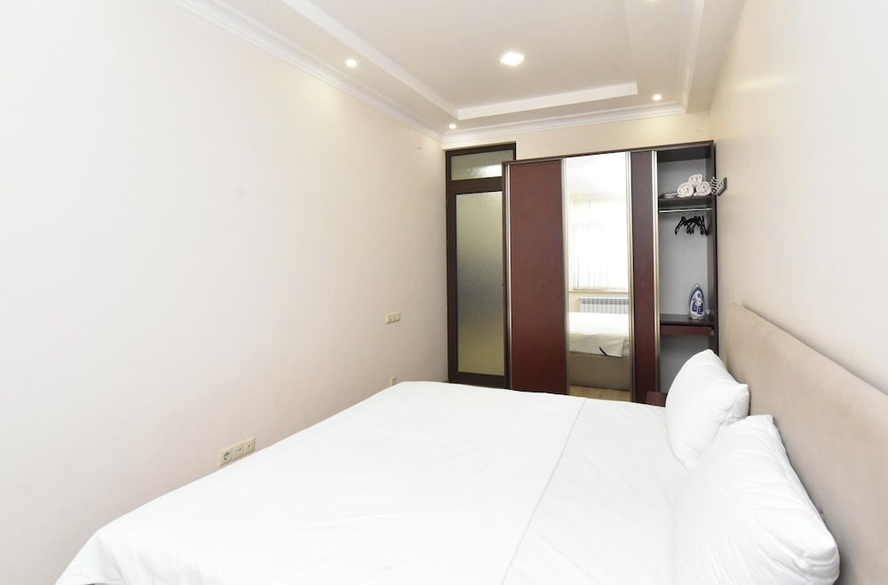 Apartment on Yekmalyan street