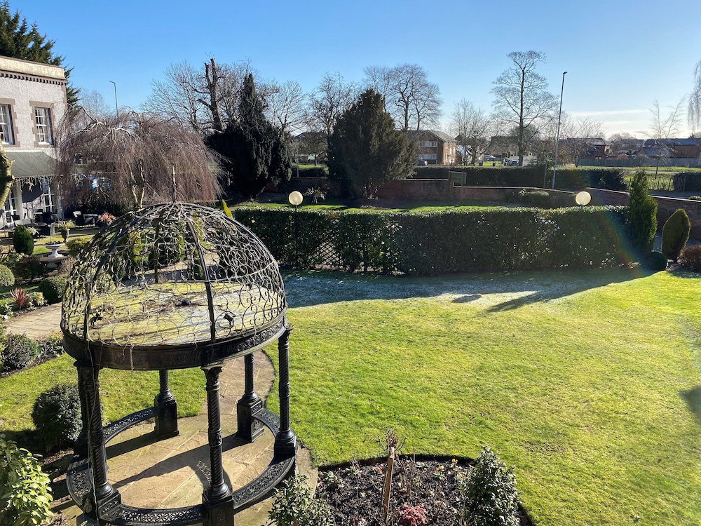 Rossett Hall Hotel