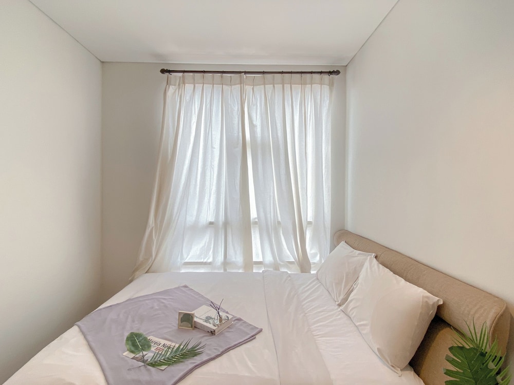 Big and Cozy 3BR Apartment Lucky Tower Residence