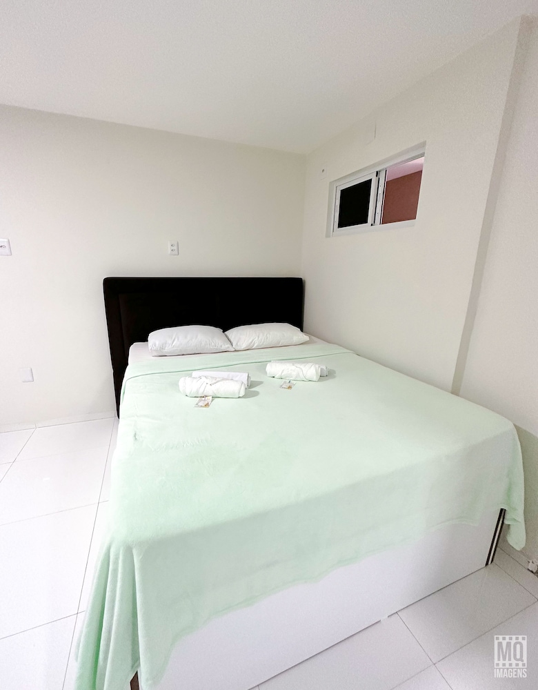 MANERO HOSTEL