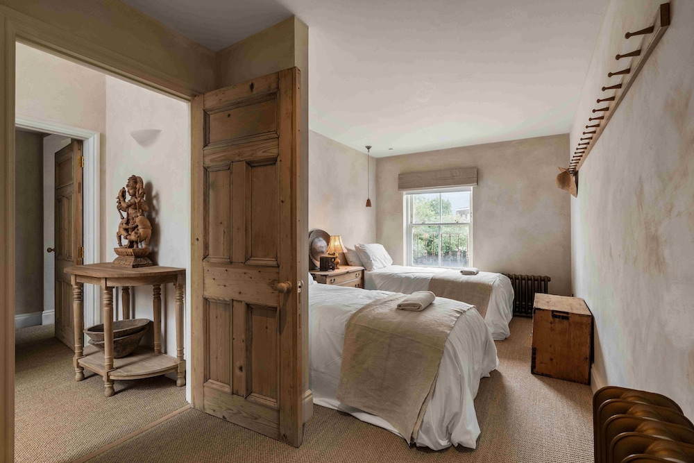 Chantry House With Free Parking By My Getaways