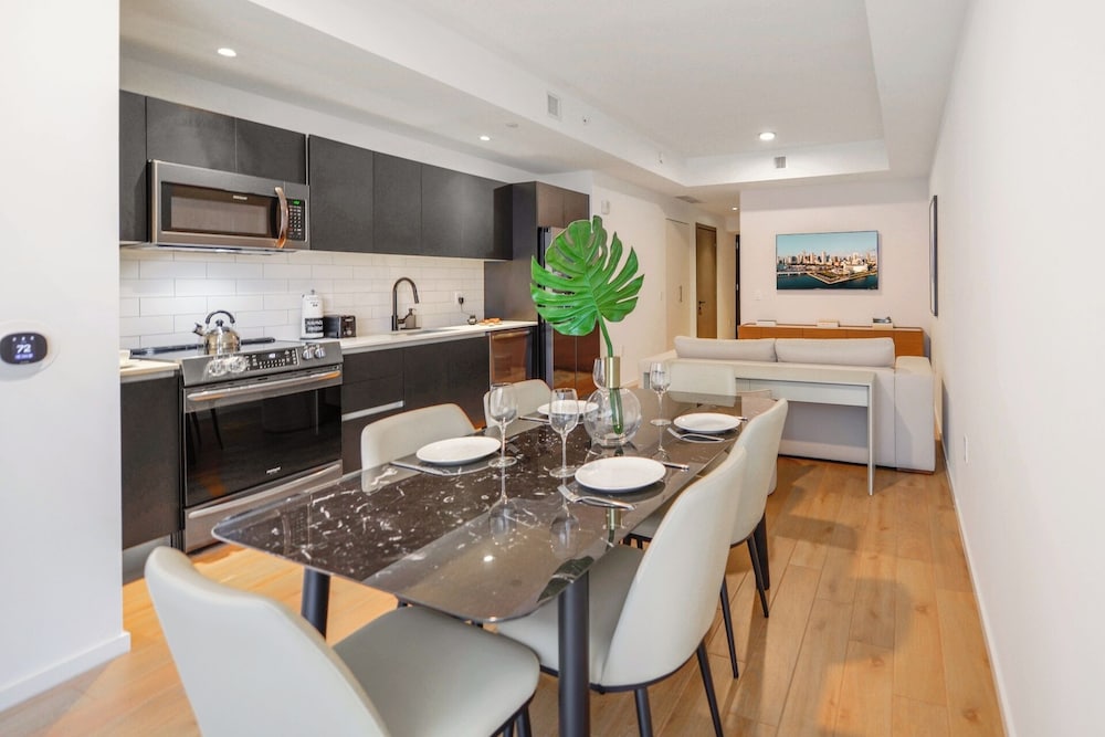 Fabulous Bayside Views in this Apt