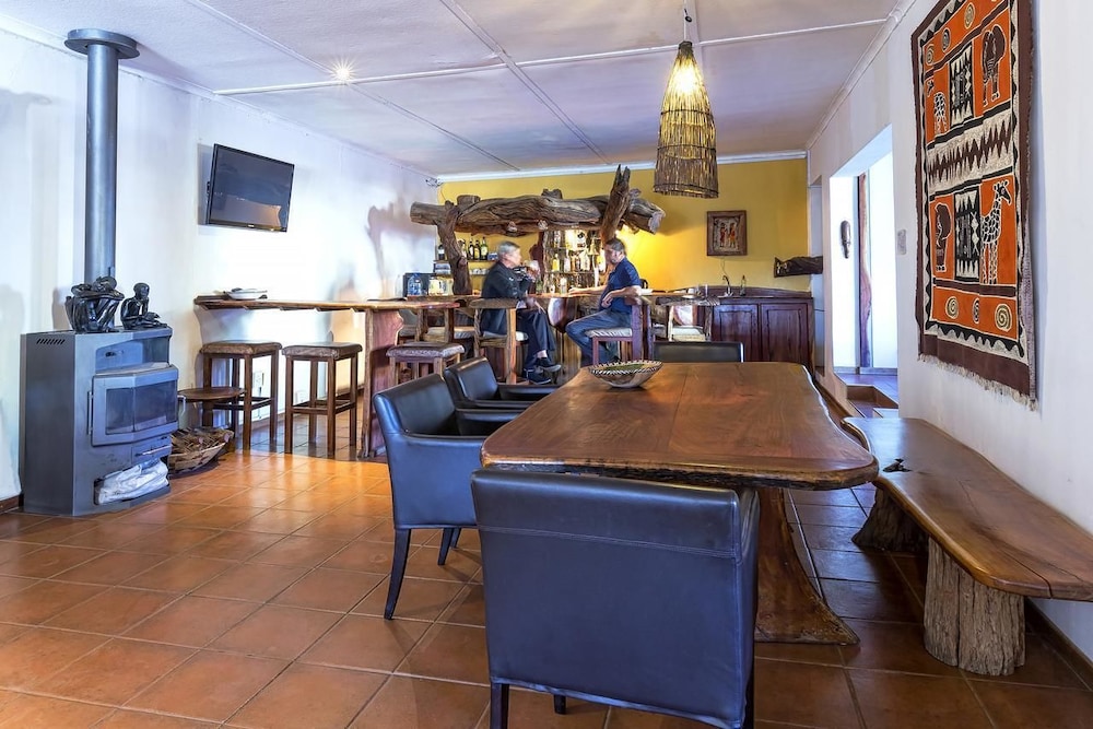 Trans Kalahari Inn