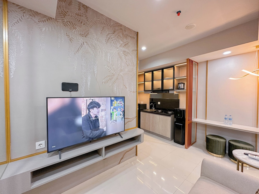 Comfortable Stay And Strategic 1Br At Grand Sungkono Lagoon Apartment