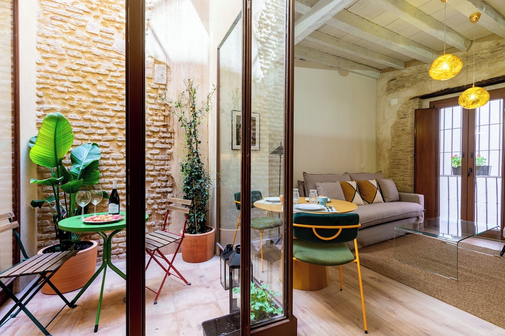 One&Lux Casa Barrabas