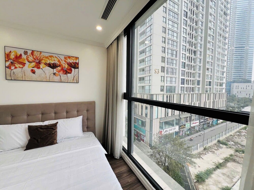 Daniel Homes - Vinhomes SkyLake Luxury