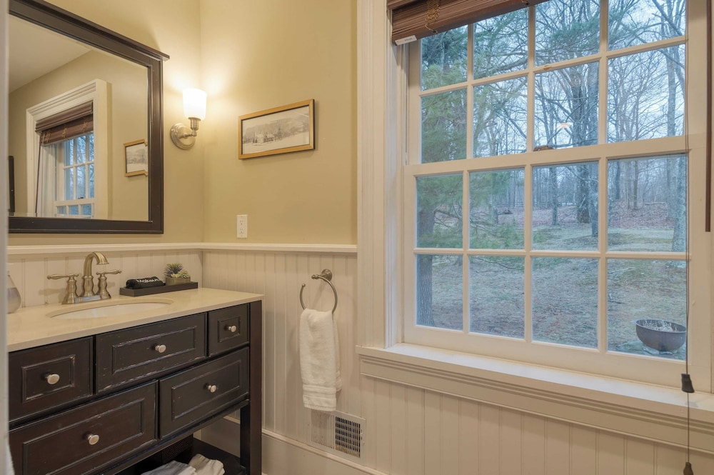 Secluded Berkshires Estate + Private Pond/pool,theater, Gym Sunny Pond