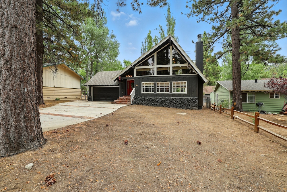 Big Bear Lake Cabin With Game Room 3 Bedroom Cabin