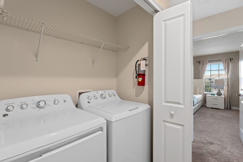 Amazing Resort Near Disney 4BR Townhome