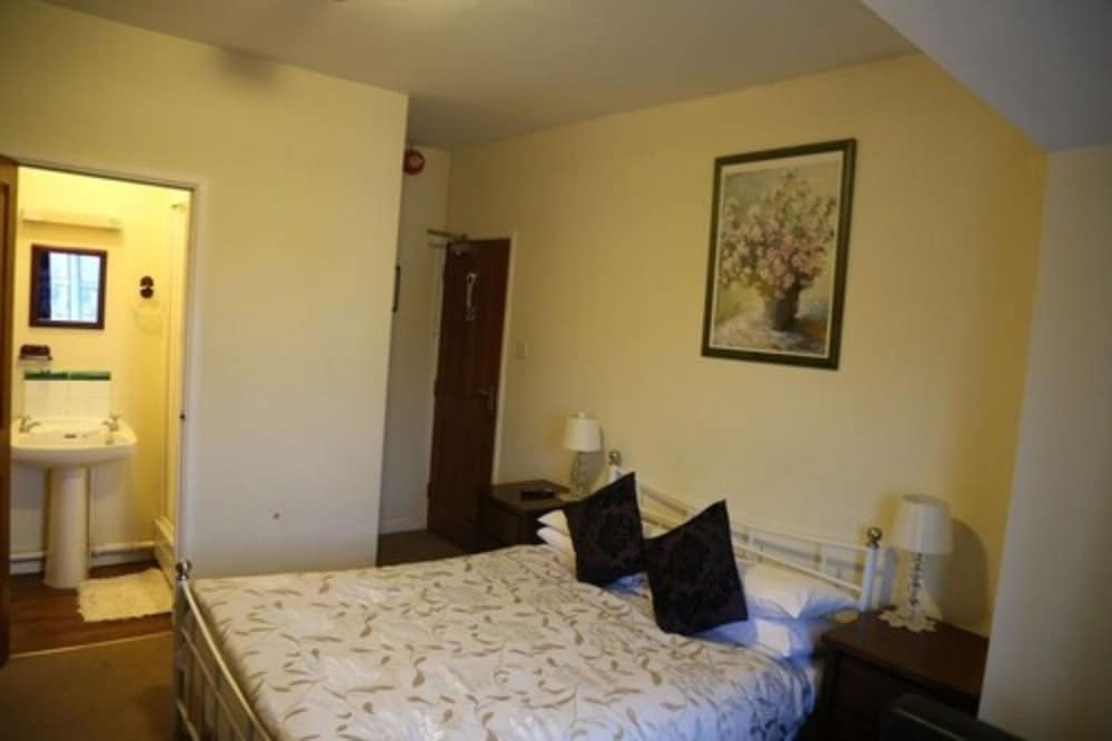 All Seasons Guest House view 4