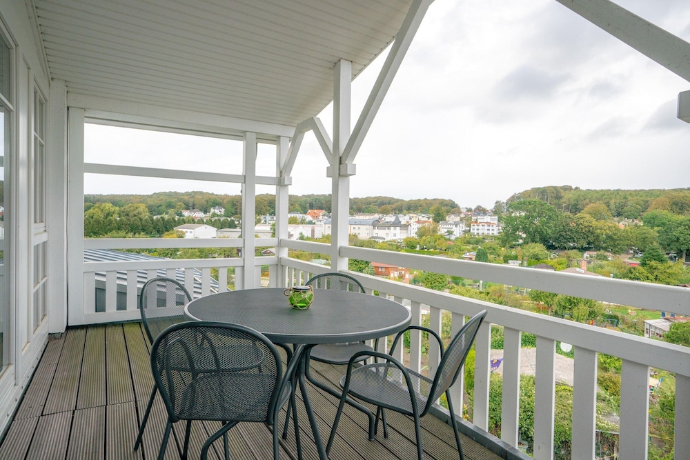 Apartment in Sellin Near South Beach
