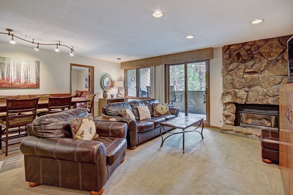 CM336 and CM331 Copper Mtn Inn by RedAwning