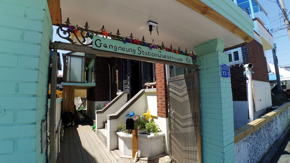 Gangneung Station Guesthouse