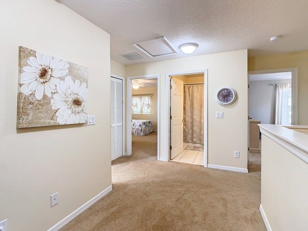 Spacious 5br Home W/ Private Pool+spa In Scenic Davenport Location 5 Bedroom Villa