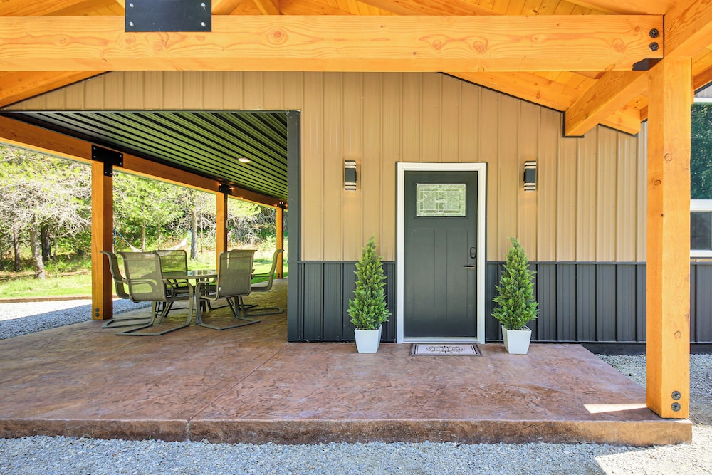 Relax, Reconnect & Explore: Modern Idaho House!