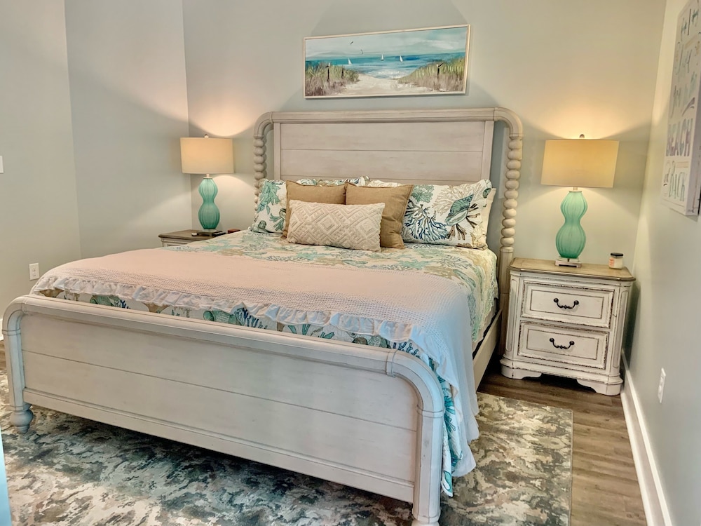 The Rookery Iii 7001 3 Bedroom Cottage by RedAwning view 2