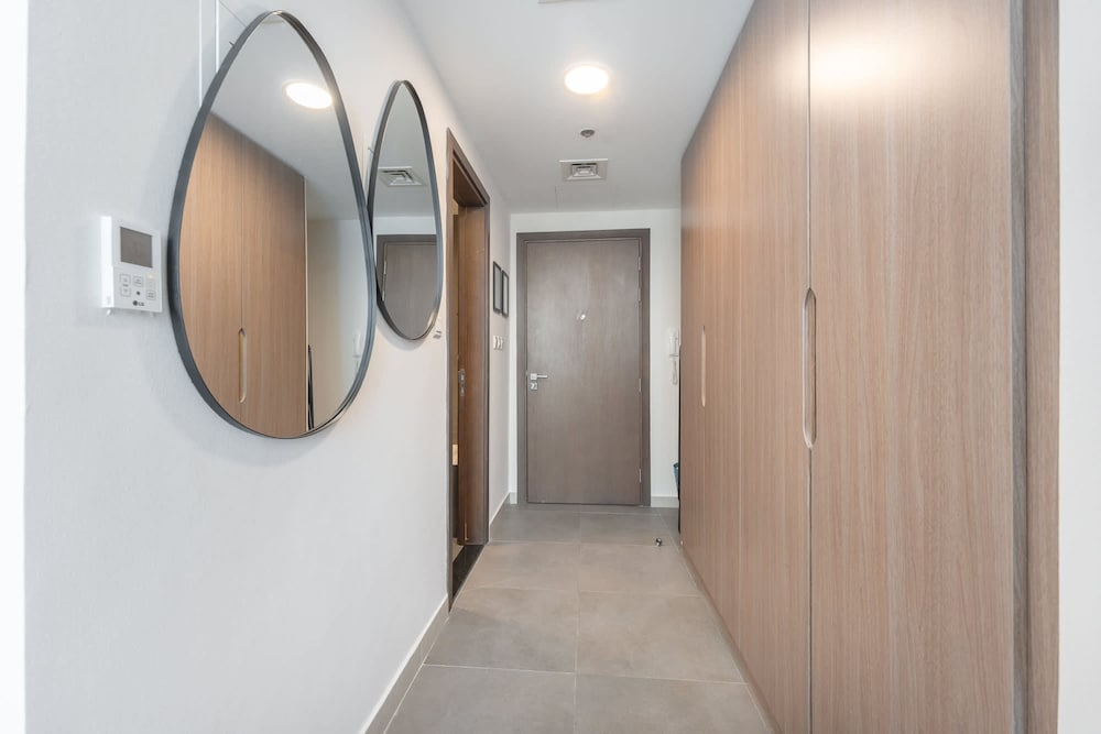 An Eye-captivating Studio in Living Garden 2