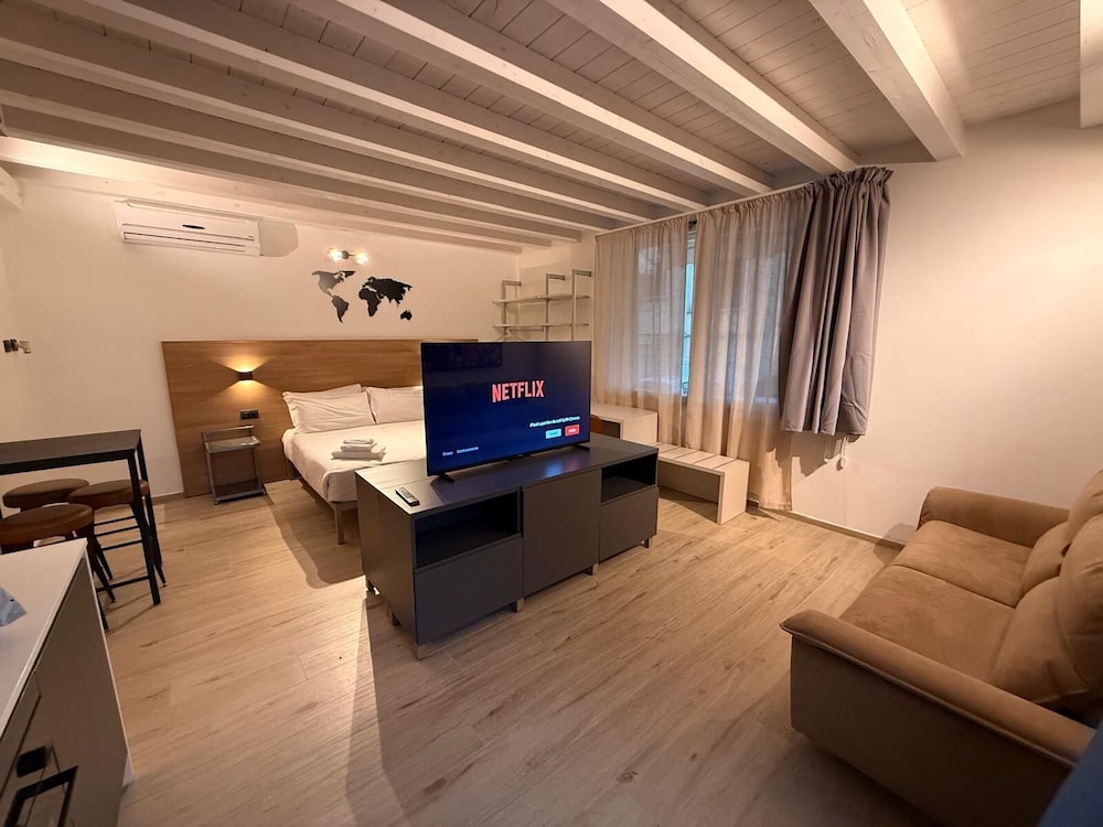 5 Terre hub suite