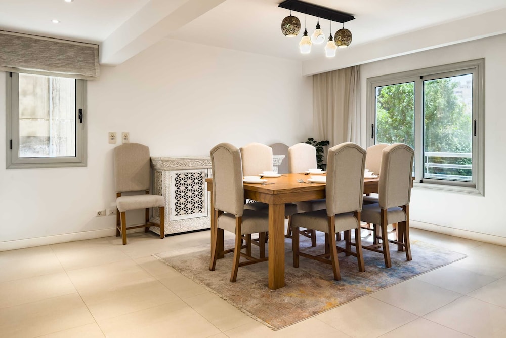 The Classic Contemporary Apartment, 2bdr